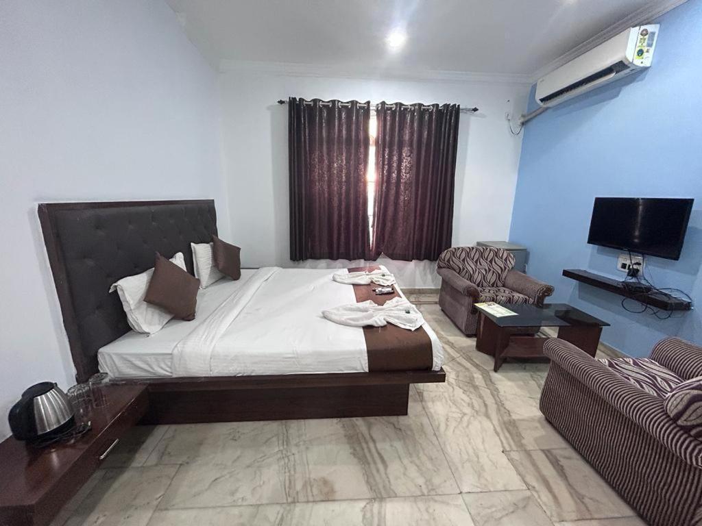Hotel Empire 2*